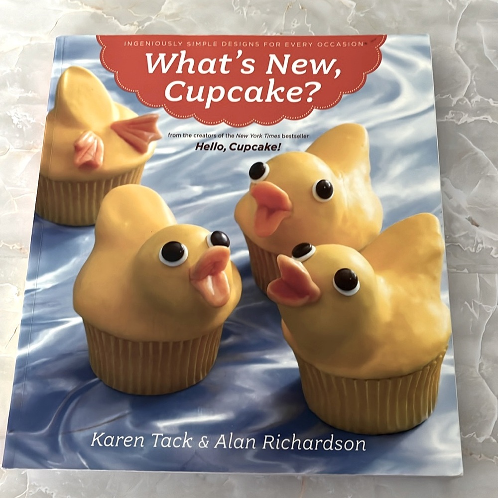 BOOK☘️ What’s new cupcake?/ Recipe of CUPCAKES